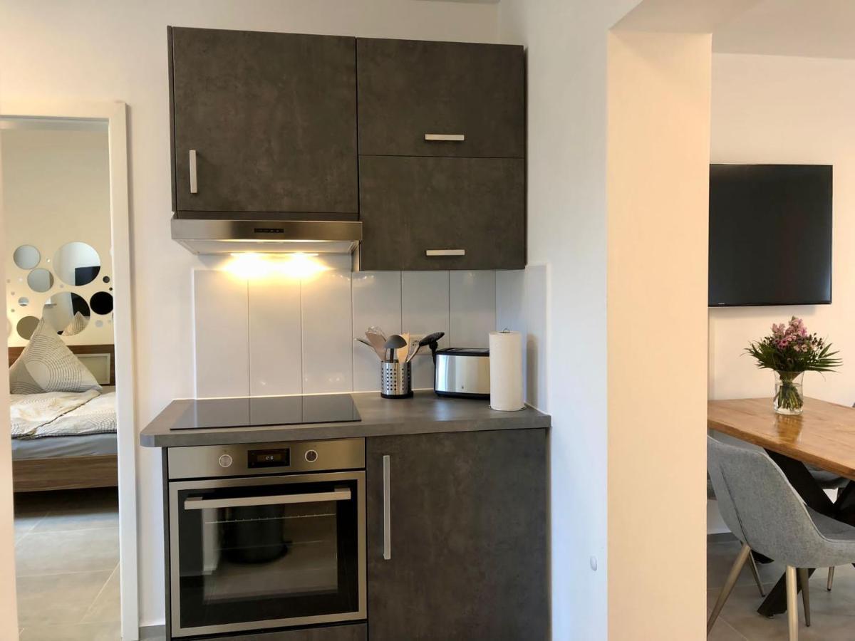 Erdgeschoss-Appartement Mit Seeterasse Ahrensbok Eksteriør bilde
